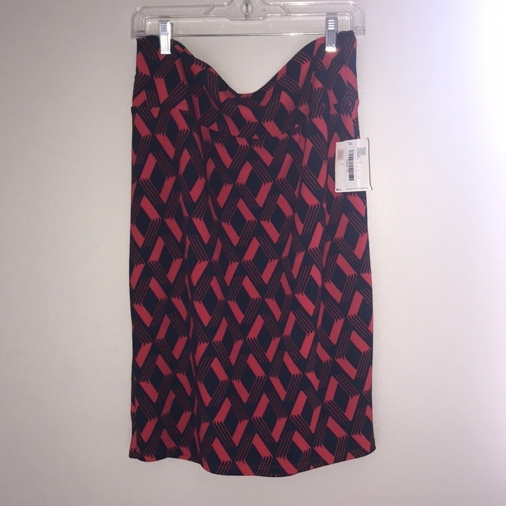 NWT LulaRoe Cassie simply comfortable black and red pull on skirt Made in USA
